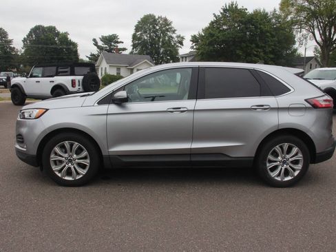 Certified 2022 Ford Edge Titanium AWD/4WD image 9
