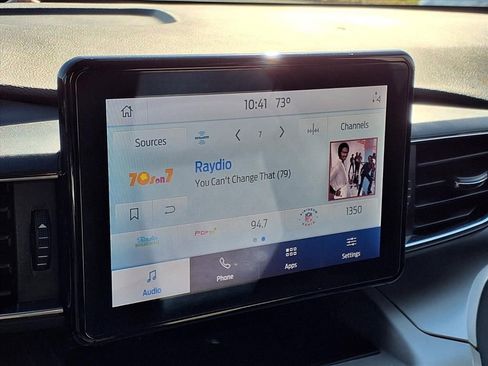 Used 2021 Ford Explorer XLT w/ Equipment Group 202A image 4