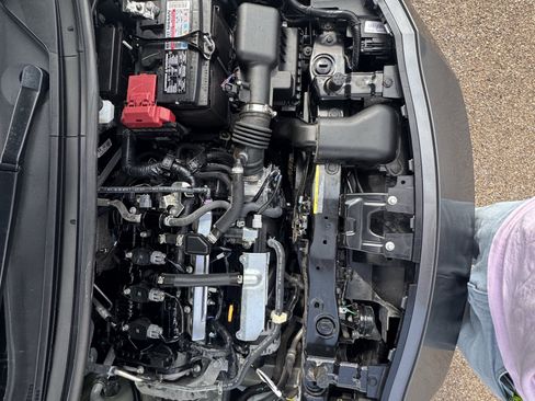 Used 2025 Nissan Versa SR w/ Trunk Package FWD image 36