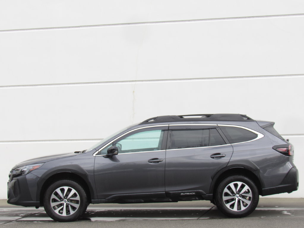 Used 2024 Subaru Outback Premium AWD/4WD image 4