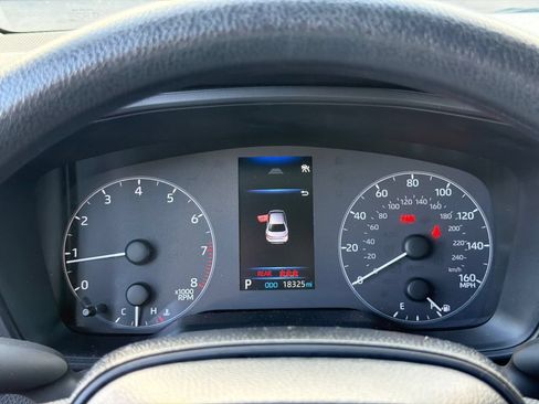 Used 2025 Toyota Corolla LE FWD image 31