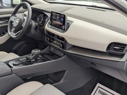 Certified 2023 Nissan Rogue SV image 21