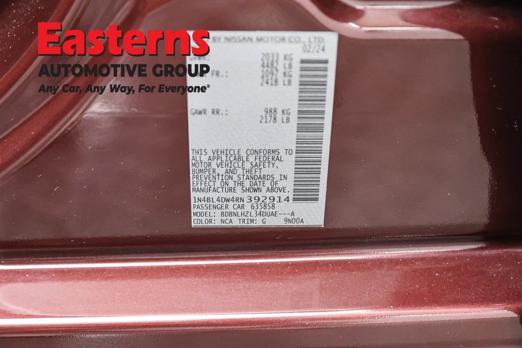 Used 2024 Nissan Altima 2.5 SV w/ SV Premium Package AWD/4WD image 36