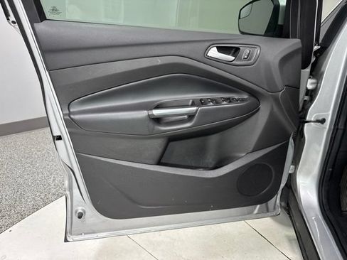 Used 2018 Ford Escape SE AWD/4WD image 10