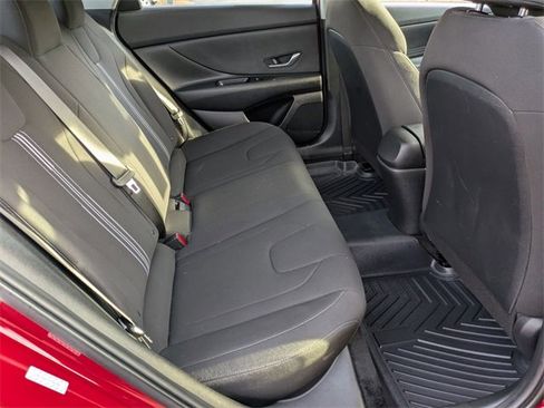 Certified 2023 Hyundai Elantra SEL image 35