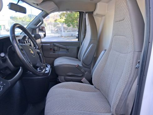 Used 2021 Chevrolet Express 2500 w/ Driver Convenience Package image 9