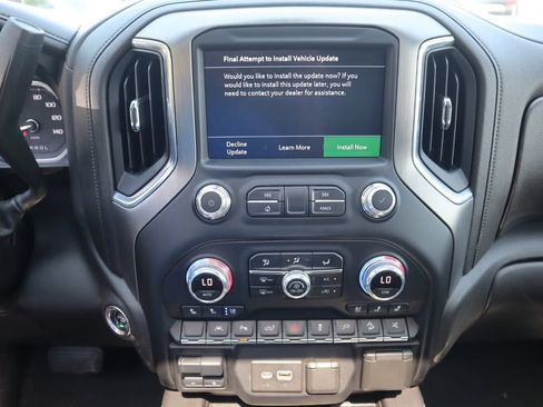 Used 2022 GMC Sierra 1500 Denali w/ Denali Premium Package AWD/4WD image 26
