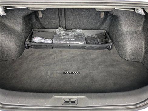 Used 2022 Nissan Altima 2.5 SR FWD image 6