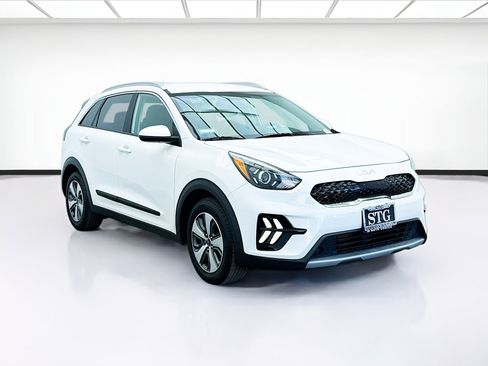 Used 2022 Kia Niro LX image 3