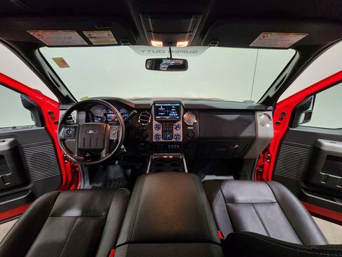 Used 2016 Ford F250 Lariat w/ Lariat Interior Package image 18