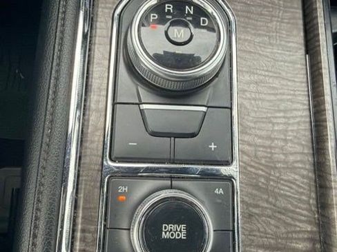 Certified 2019 Ford Expedition Limited AWD/4WD image 19