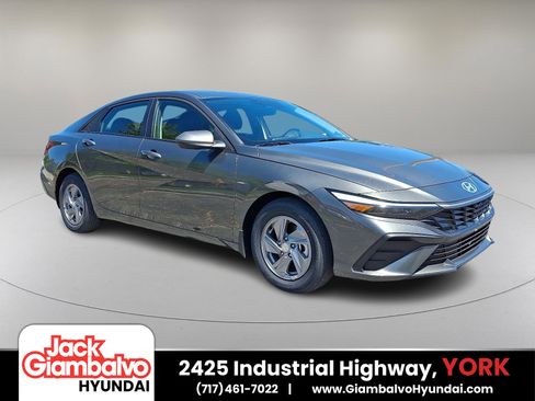 New 2025 Hyundai Elantra SE image 1