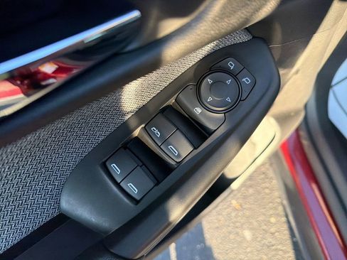 Used 2025 Chevrolet TrailBlazer LT image 11