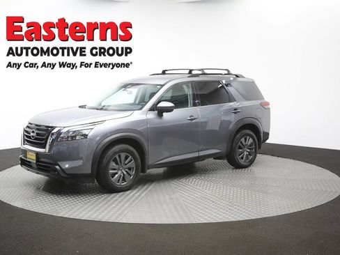 Used 2024 Nissan Pathfinder SV AWD/4WD image 58
