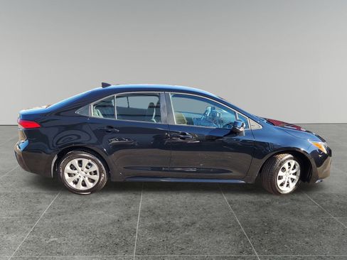 Certified 2025 Toyota Corolla LE image 8