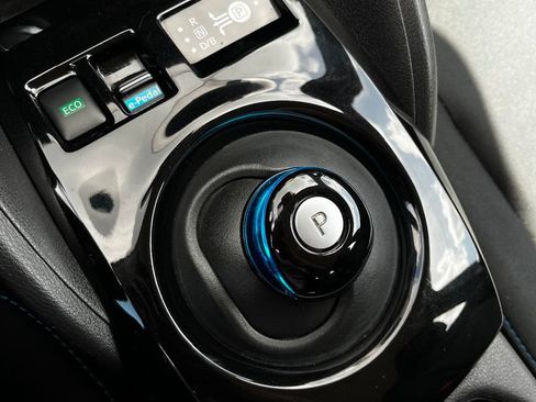 Used 2019 Nissan Leaf SV Plus w/ SV Plus Technology Package FWD image 25