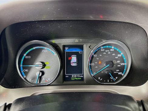 Used 2016 Toyota RAV4 Limited image 17