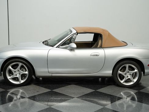 Used 2001 MAZDA MX-5 Miata LS image 2
