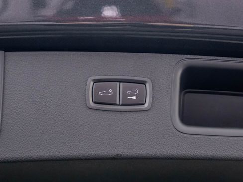 New 2026 Porsche Macan S image 32