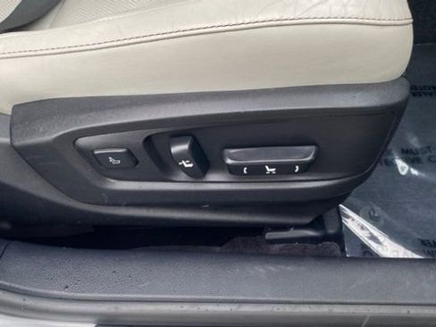 Used 2015 Lexus ES 300h 300h image 18