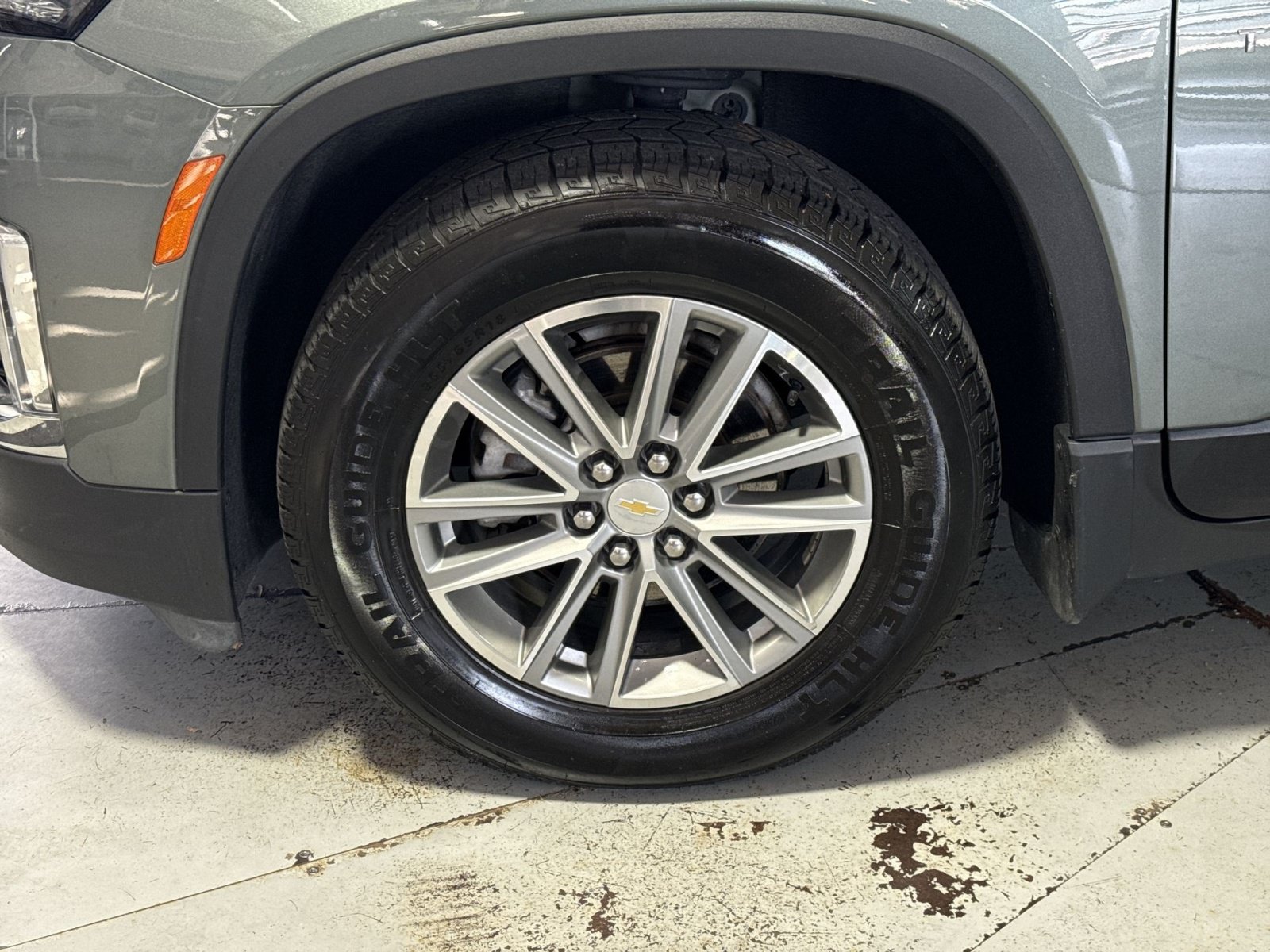 Used 2023 Chevrolet Traverse LT AWD/4WD image 13