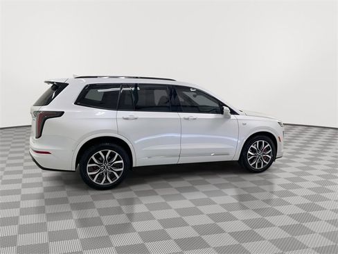 Certified 2024 Cadillac XT6 Sport w/ Technology Package image 12