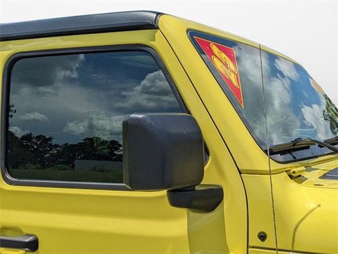 Used 2023 Jeep Wrangler Sport S image 19