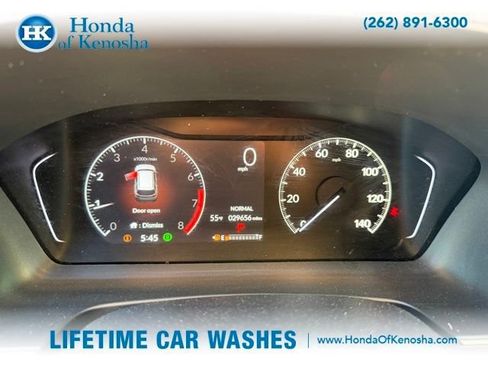 Used 2025 Honda Pilot TrailSport image 6
