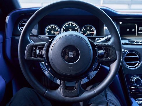 Used 2021 Rolls-Royce Cullinan Black Badge image 65