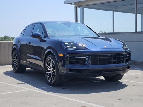Certified 2026 Porsche Cayenne Coupe AWD/4WD image 10