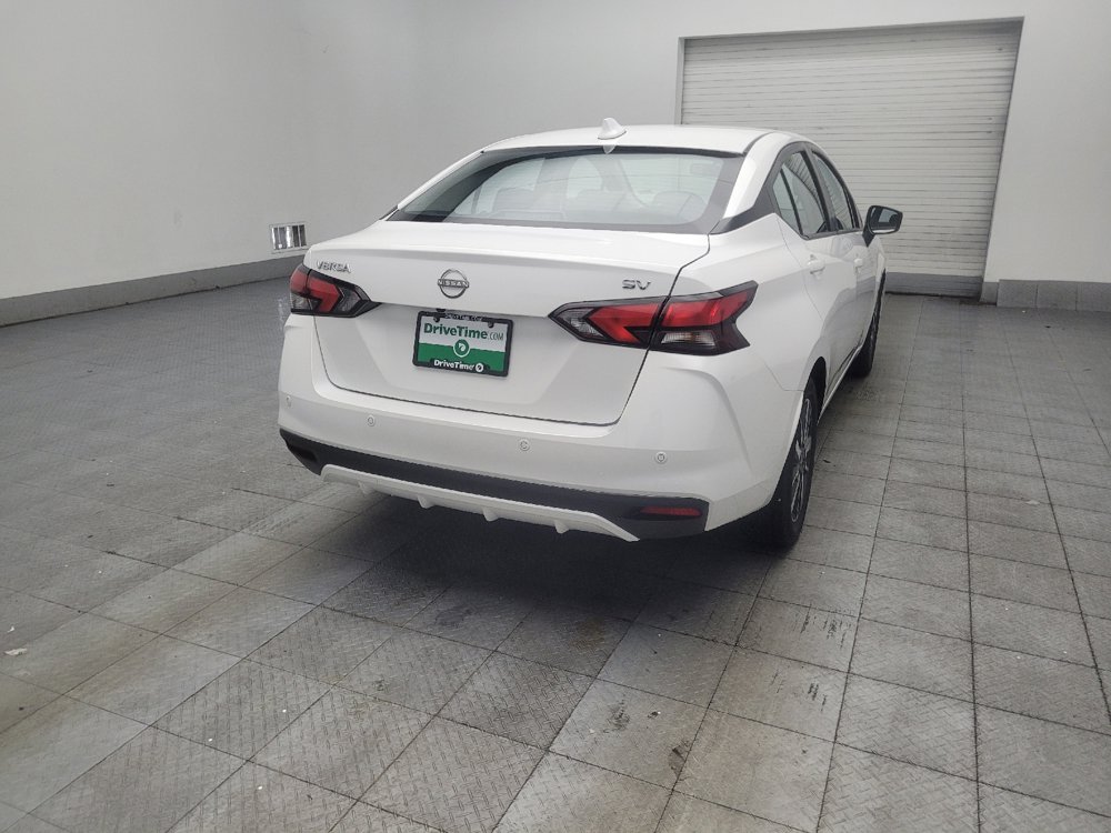 Used 2024 Nissan Versa SV FWD image 9
