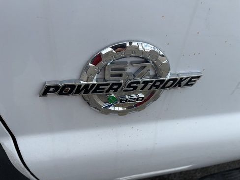 Used 2015 Ford F550 4x4 Regular Cab Super Duty image 7