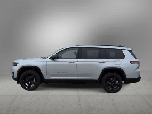 New 2025 Jeep Grand Cherokee L Altitude image 5