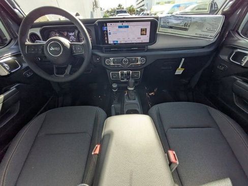 New 2025 Jeep Gladiator Sport image 13