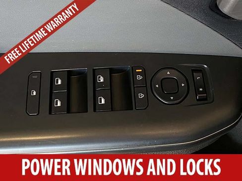 Used 2025 Kia K4 FWD image 8