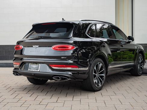 Certified 2024 Bentley Bentayga Plug-In Hybrid AWD/4WD image 3