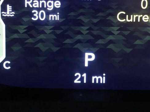 Used 2025 Jeep Wrangler Willys image 13