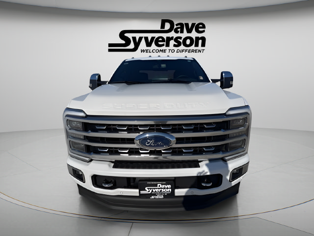 Used 2024 Ford F250 4x4 Crew Cab Super Duty image 2