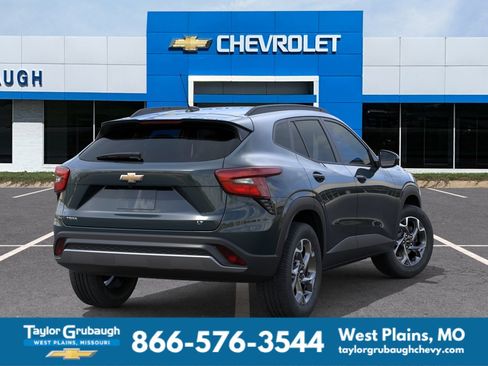 New 2026 Chevrolet Trax LT w/ Driver Confidence Package FWD image 4