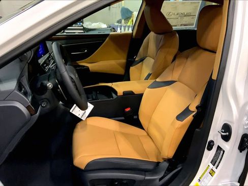 New 2025 Lexus ES 350 w/ Premium Package image 9