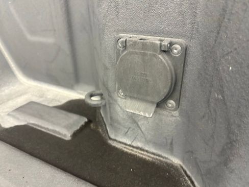 Used 2019 Chevrolet Silverado 1500 LTZ image 22