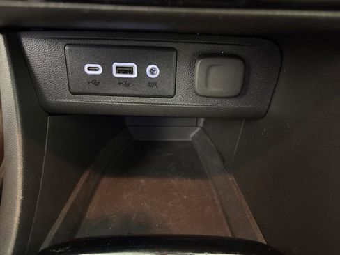 Used 2023 Buick Encore GX Select FWD image 28