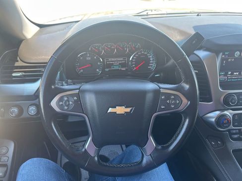 Used 2019 Chevrolet Suburban LT AWD/4WD image 17
