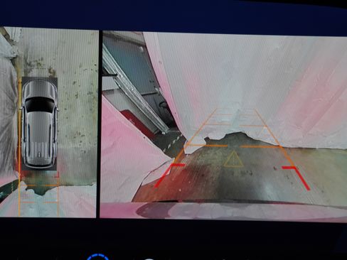 Used 2025 Chevrolet Traverse RS image 10