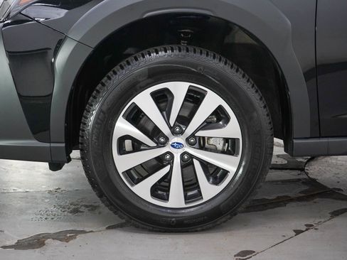Used 2025 Subaru Outback Premium AWD/4WD image 29