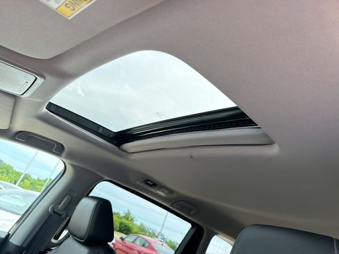Used 2023 Honda Odyssey EX-L image 16