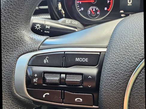 Used 2022 Kia K5 LXS image 15