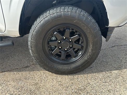 Used 2023 Toyota Tacoma SR image 9