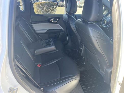 Used 2023 Jeep Compass Limited image 16