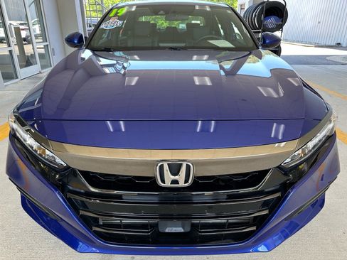 Used 2019 Honda Accord Sport image 5